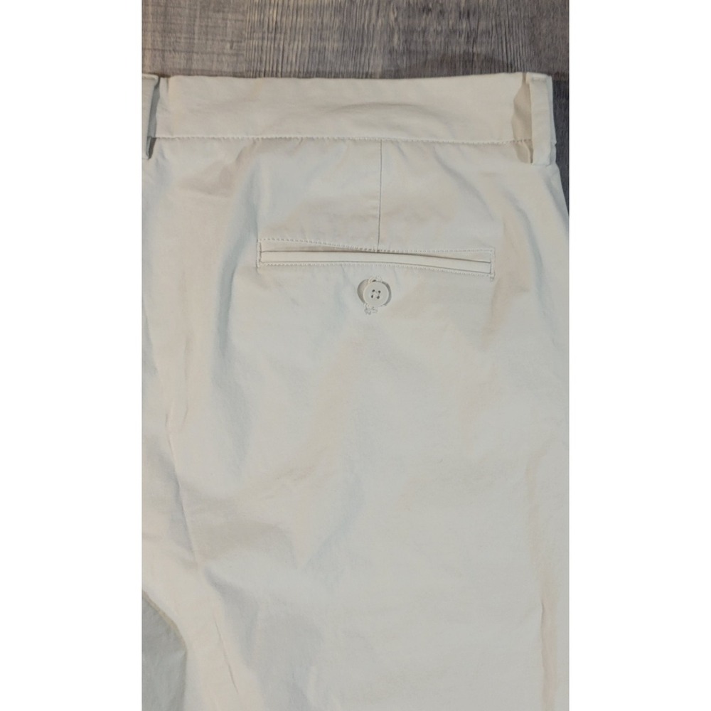 Vineyard Vines On The Go Men 38 Beige Cream Nylon Stretch OTG Shorts - Picture 9 of 12